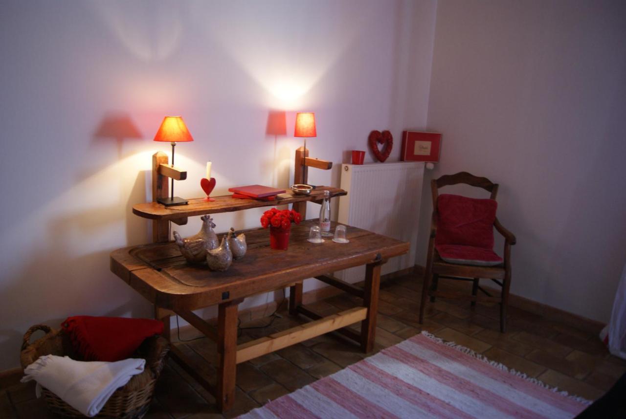 La Ferme De Gigognan Bed and Breakfast Avignon Eksteriør billede