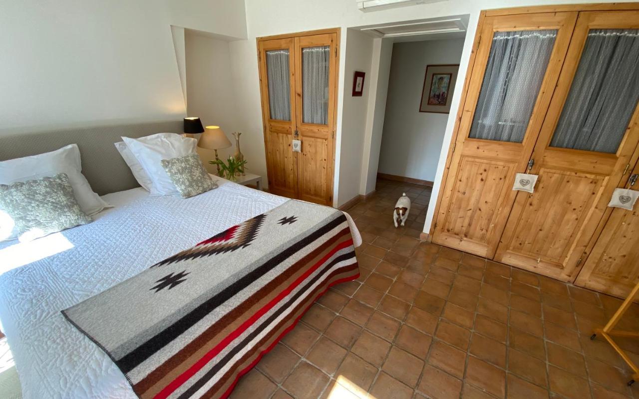 La Ferme De Gigognan Bed and Breakfast Avignon Eksteriør billede