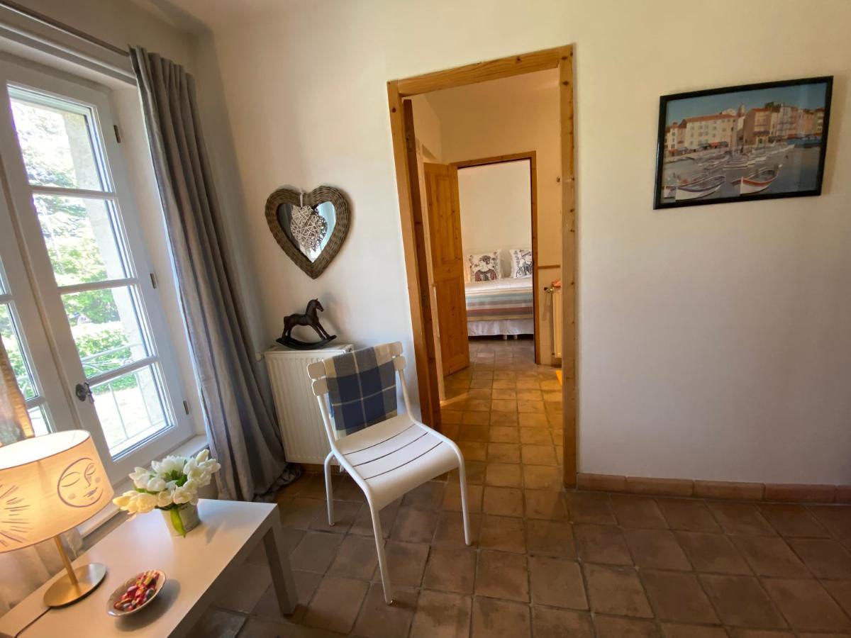 La Ferme De Gigognan Bed and Breakfast Avignon Eksteriør billede