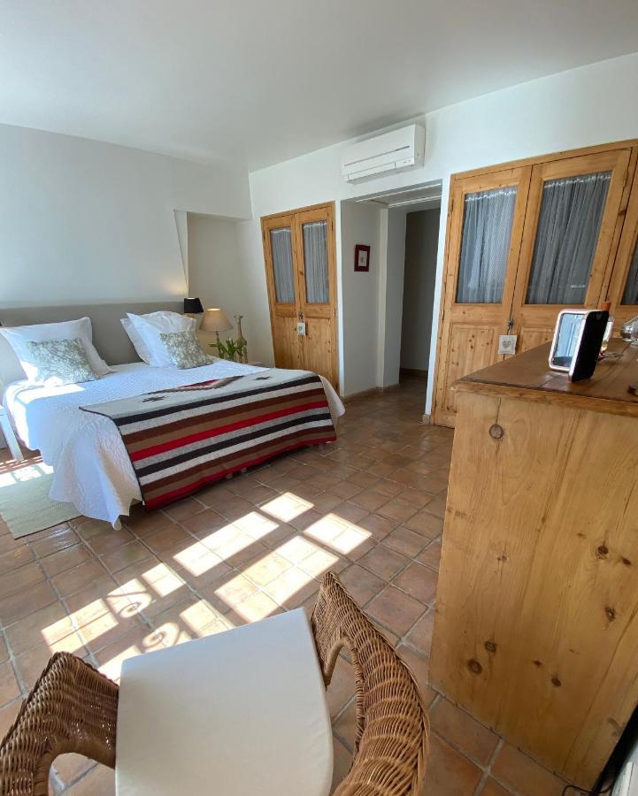 La Ferme De Gigognan Bed and Breakfast Avignon Eksteriør billede